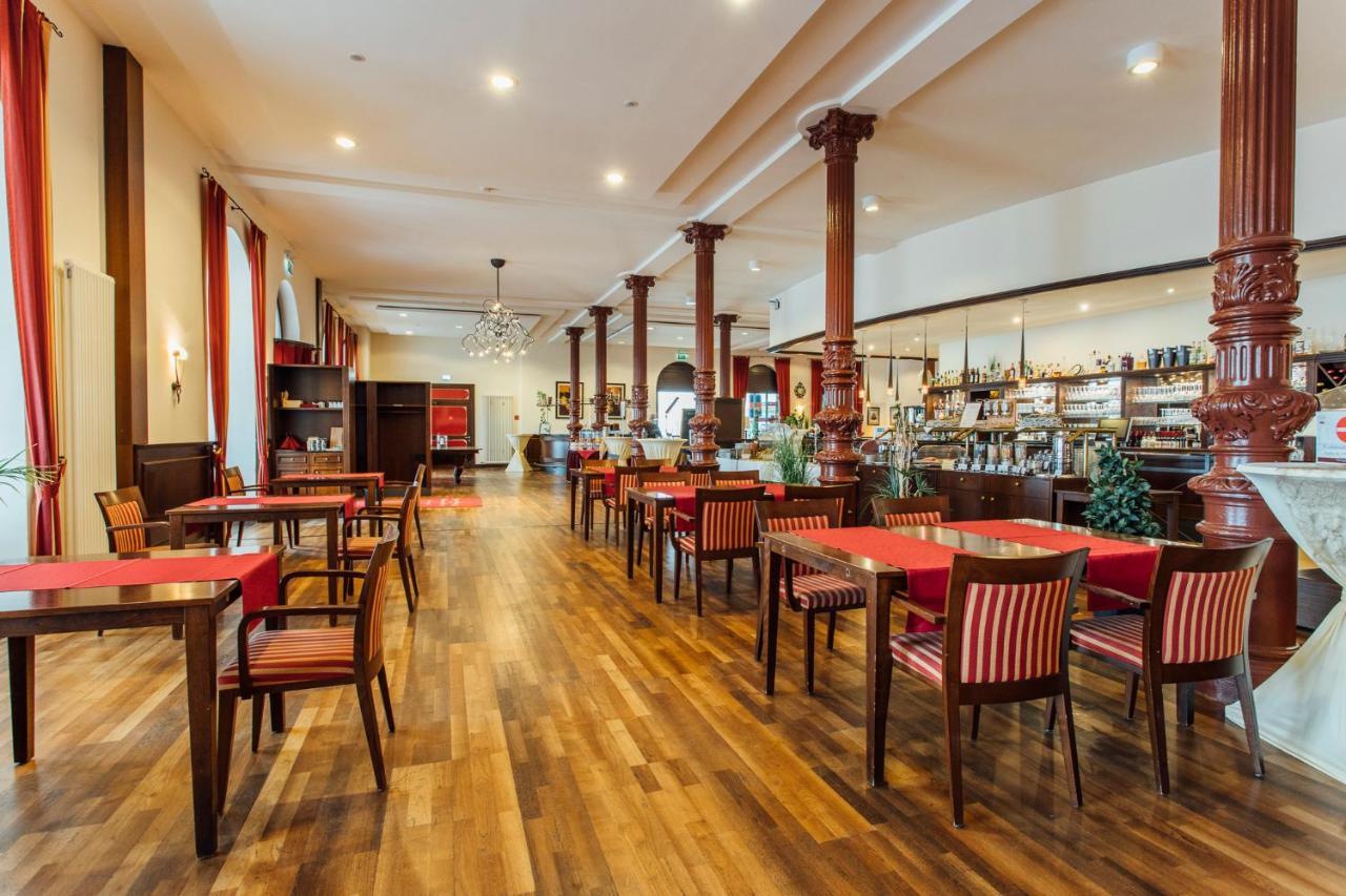 בורקום Strandhotel Hohenzollern מראה חיצוני תמונה