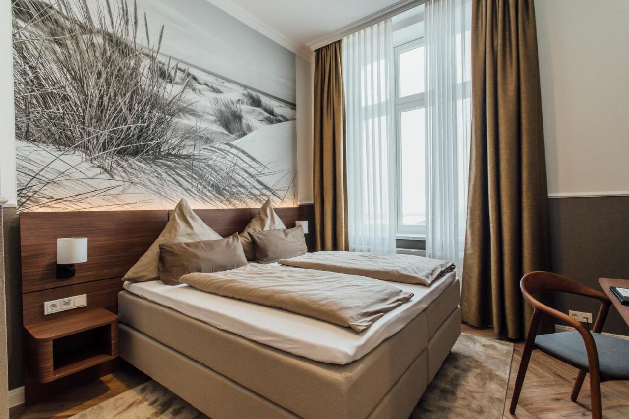 בורקום Strandhotel Hohenzollern מראה חיצוני תמונה