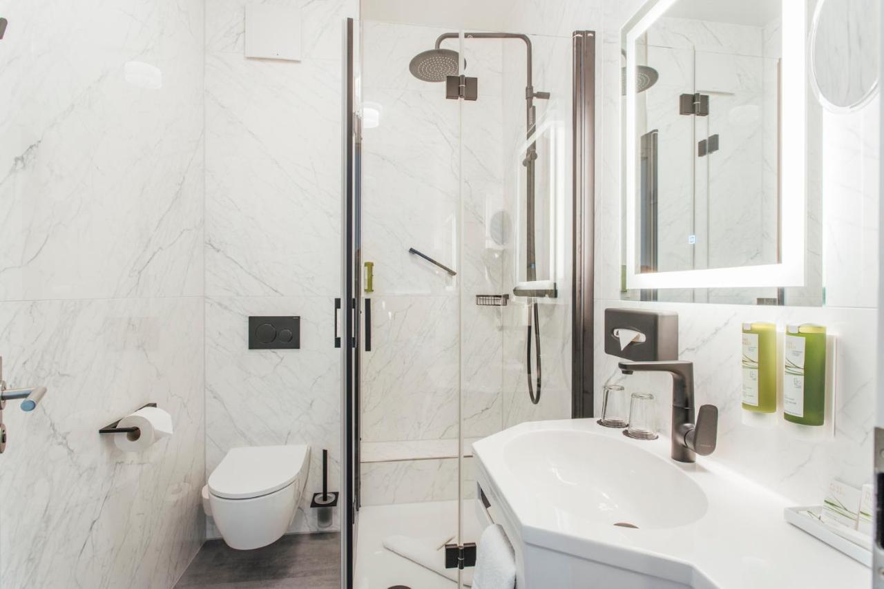 בורקום Strandhotel Hohenzollern מראה חיצוני תמונה