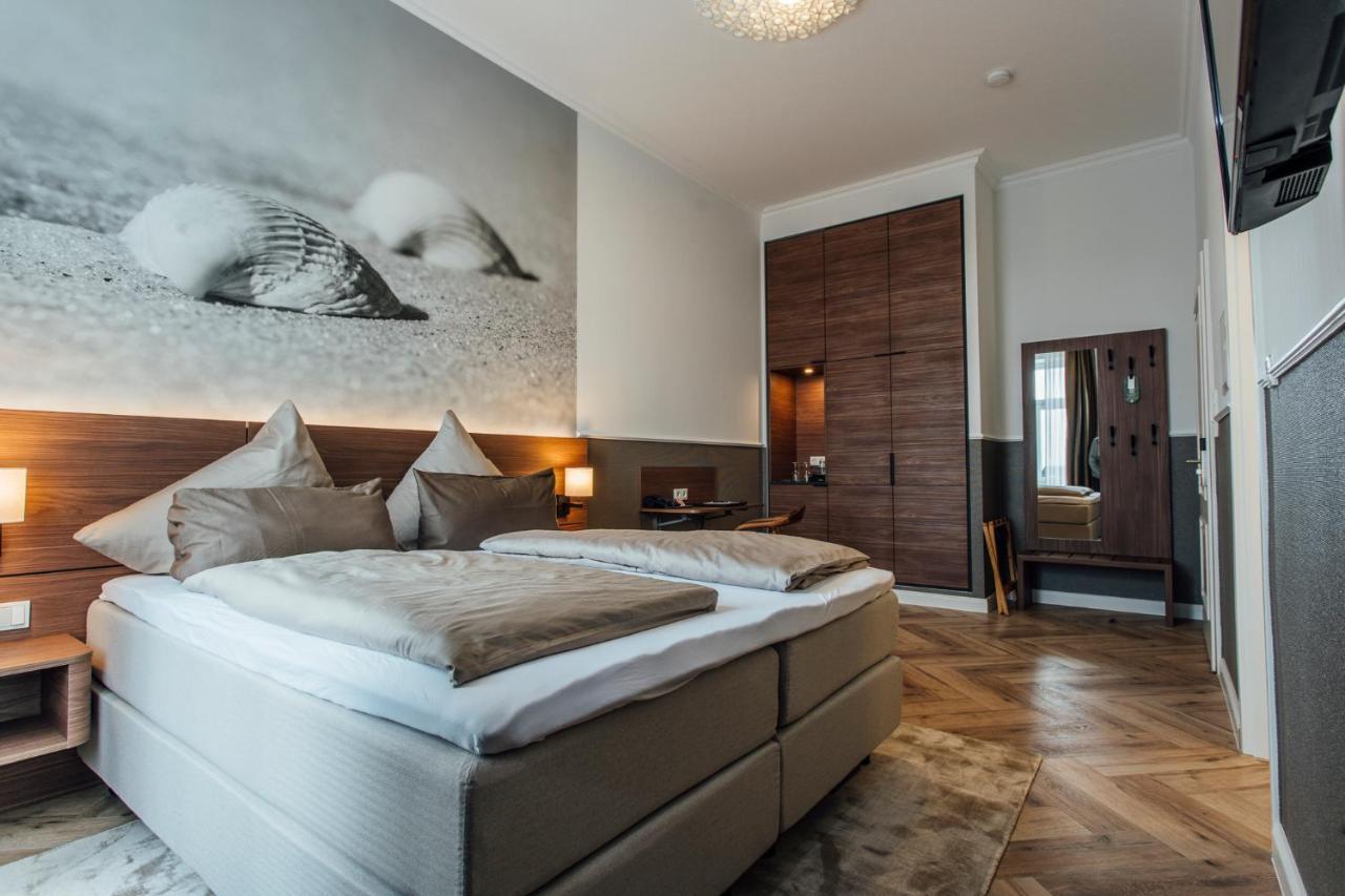 בורקום Strandhotel Hohenzollern מראה חיצוני תמונה